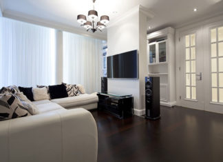 Duży salon? Tylko z dużym telewizorem! Duży salon? Tylko z dużym telewizorem!