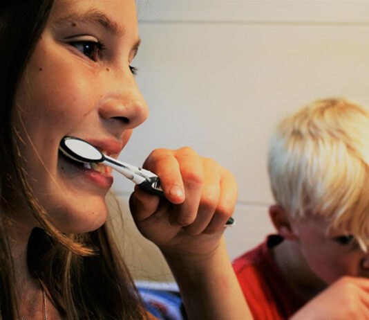 Gadżety, dzięki którym dziecko polubi mycie zębów