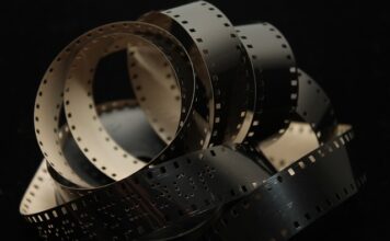 Czy dawać folie pod wełnę?