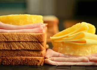 Czy można robić tosty w folii aluminiowej?