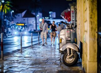 Jaki kask na skuter otwarty czy zamknięty?