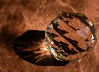 Czy na chodniku trzeba mieć odblask? Czy na chodniku trzeba mieć odblask?