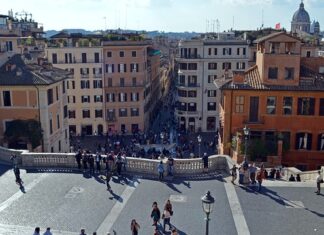 Jak zamontować fontannę w ogrodzie?