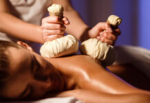 Masaż balijski – egzotyczny rytuał relaksu i zdrowia z wyspy Bali Masaż balijski